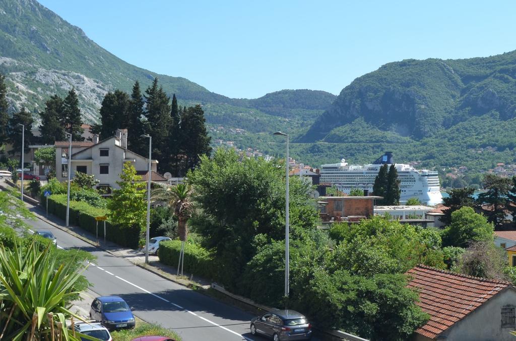 Apartments Ceklin Kotor Exteriör bild