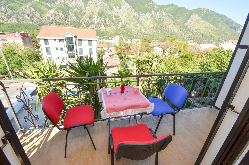 Apartments Ceklin Kotor Exteriör bild